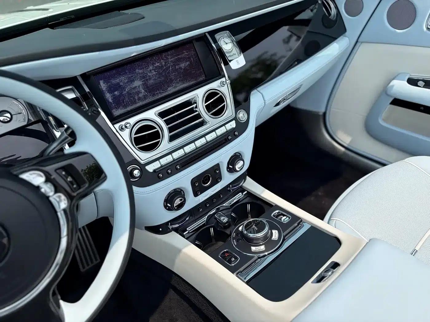 2018 Dawn 6.6T Standard Edition — миниатюра 12