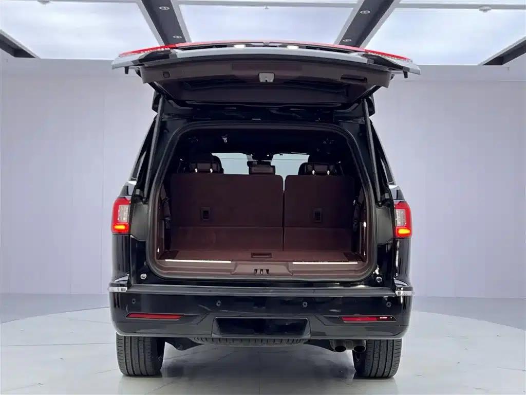 Navigator 2020 3.5T Presidential Series — миниатюра 13
