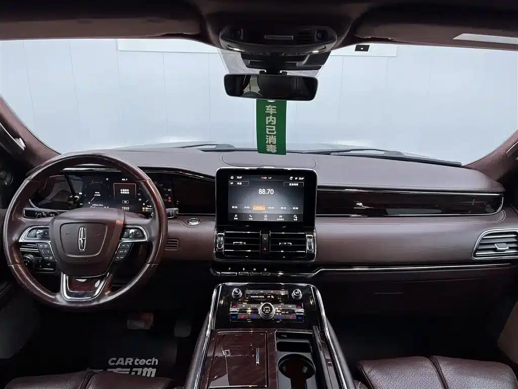 Navigator 2020 3.5T Presidential Series — миниатюра 14