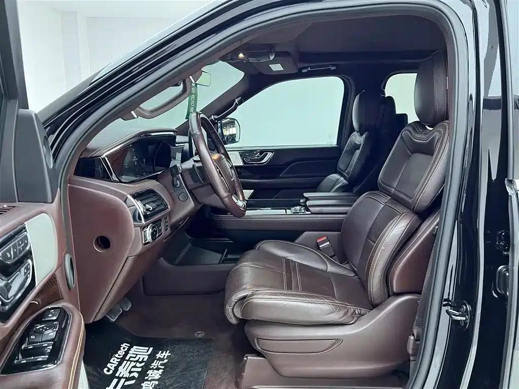 Navigator 2020 3.5T Presidential Series — миниатюра 18