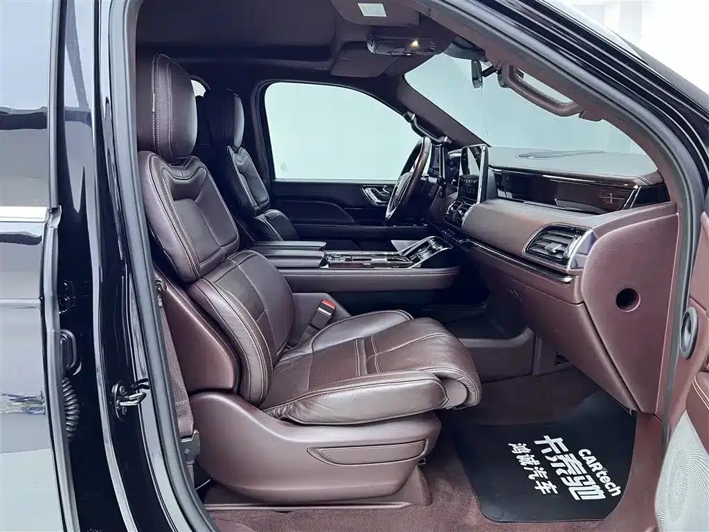 Navigator 2020 3.5T Presidential Series — миниатюра 19