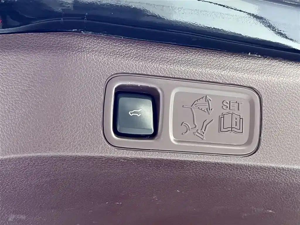 Navigator 2020 3.5T Presidential Series — миниатюра 30