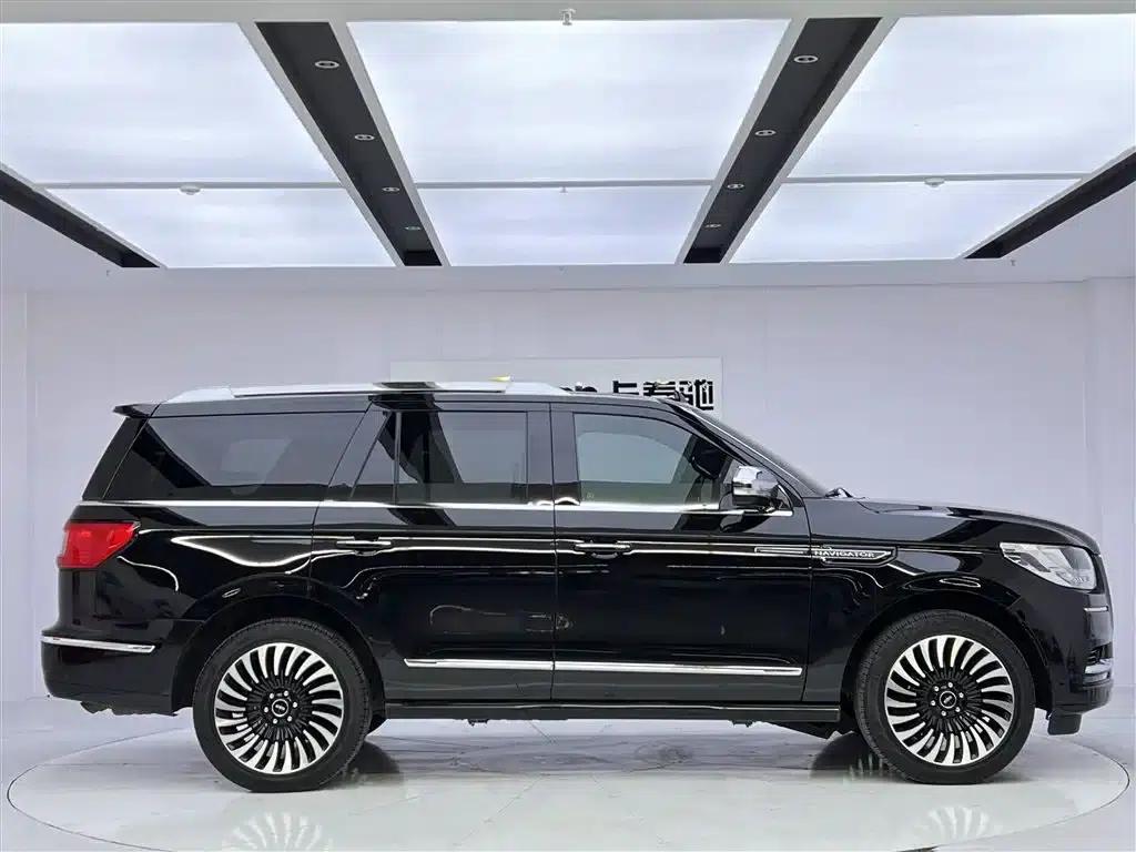 Navigator 2020 3.5T Presidential Series — миниатюра 4