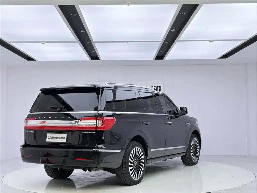 Navigator 2020 3.5T Presidential Series — миниатюра 5