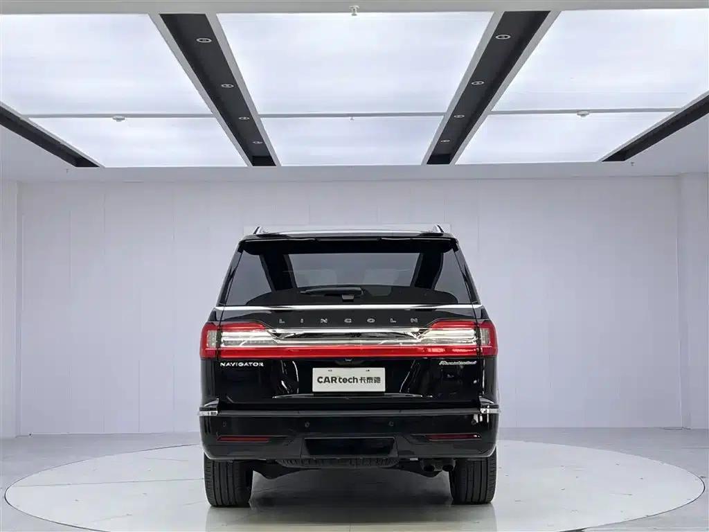 Navigator 2020 3.5T Presidential Series — миниатюра 6