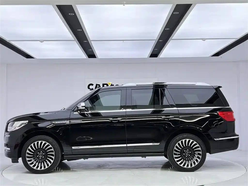 Navigator 2020 3.5T Presidential Series — миниатюра 8