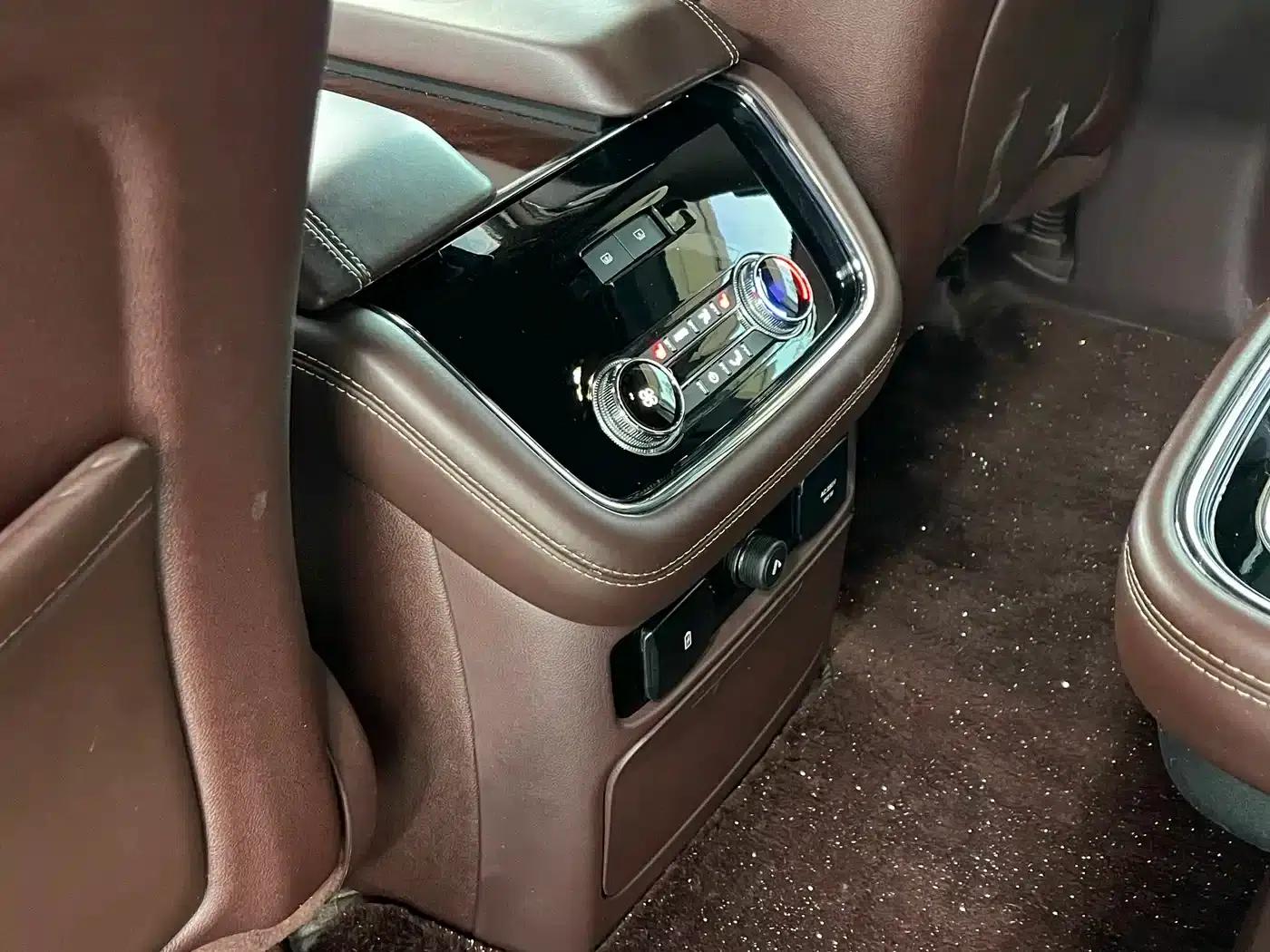 Navigator 2020 3.5T Long Wheelbase Presidential Edition — миниатюра 26