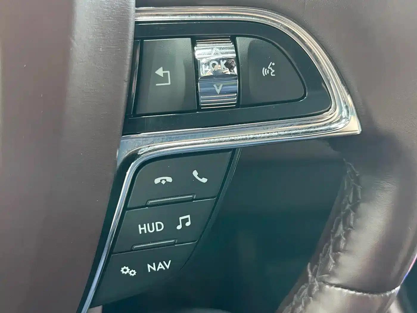 Navigator 2020 3.5T Long Wheelbase Presidential Edition — миниатюра 8