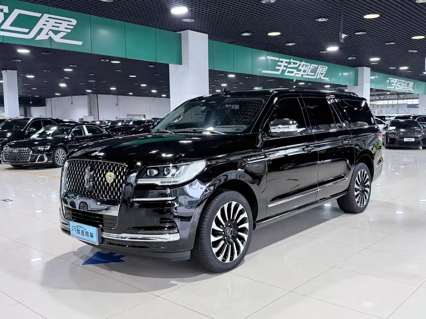 Navigator 2022 3.5T Long Wheelbase Presidential Edition — миниатюра 1