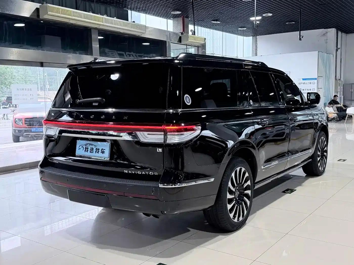 Navigator 2022 3.5T Long Wheelbase Presidential Edition — миниатюра 20