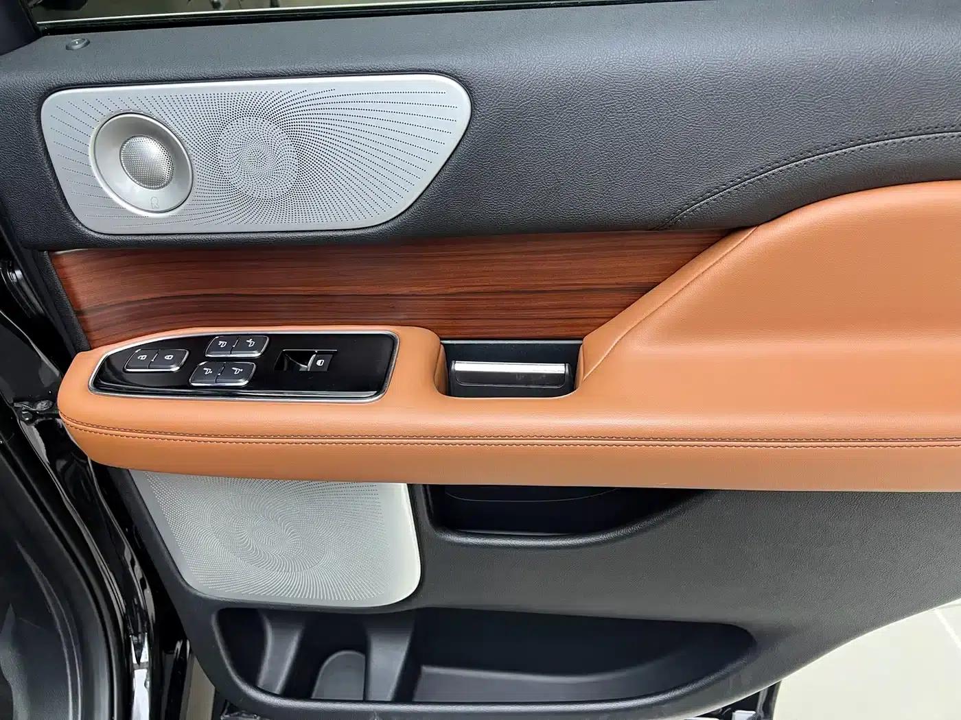 Navigator 2020 3.5T Premium Edition — миниатюра 12