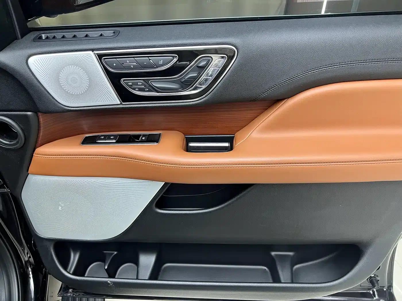 Navigator 2020 3.5T Premium Edition — миниатюра 14