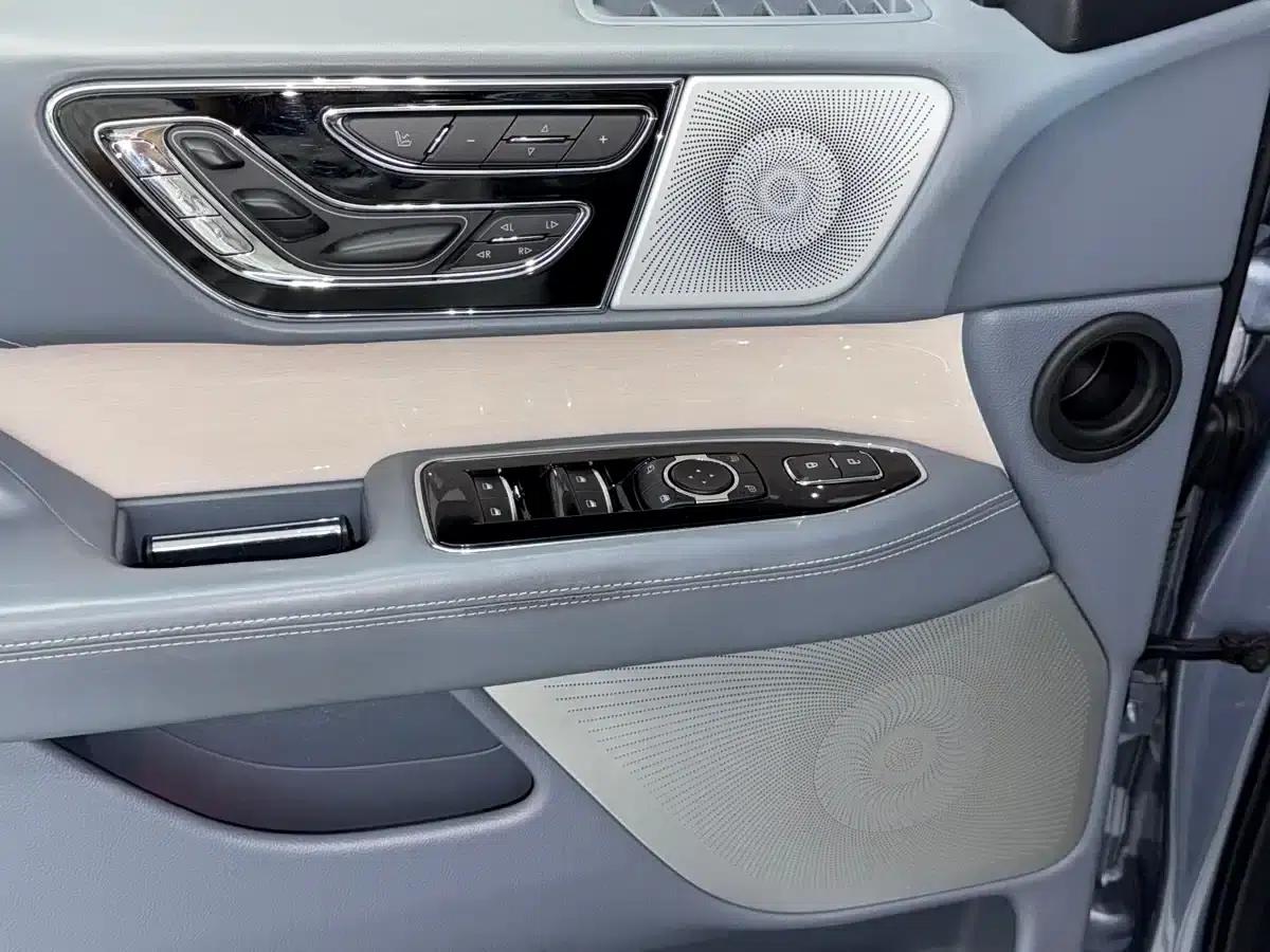 Navigator 2019 3.5T Presidential Series (China VI Emission Standard) — миниатюра 14
