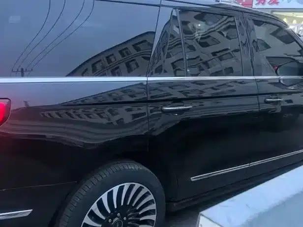 Navigator 2020 3.5T Presidential Series — миниатюра 4