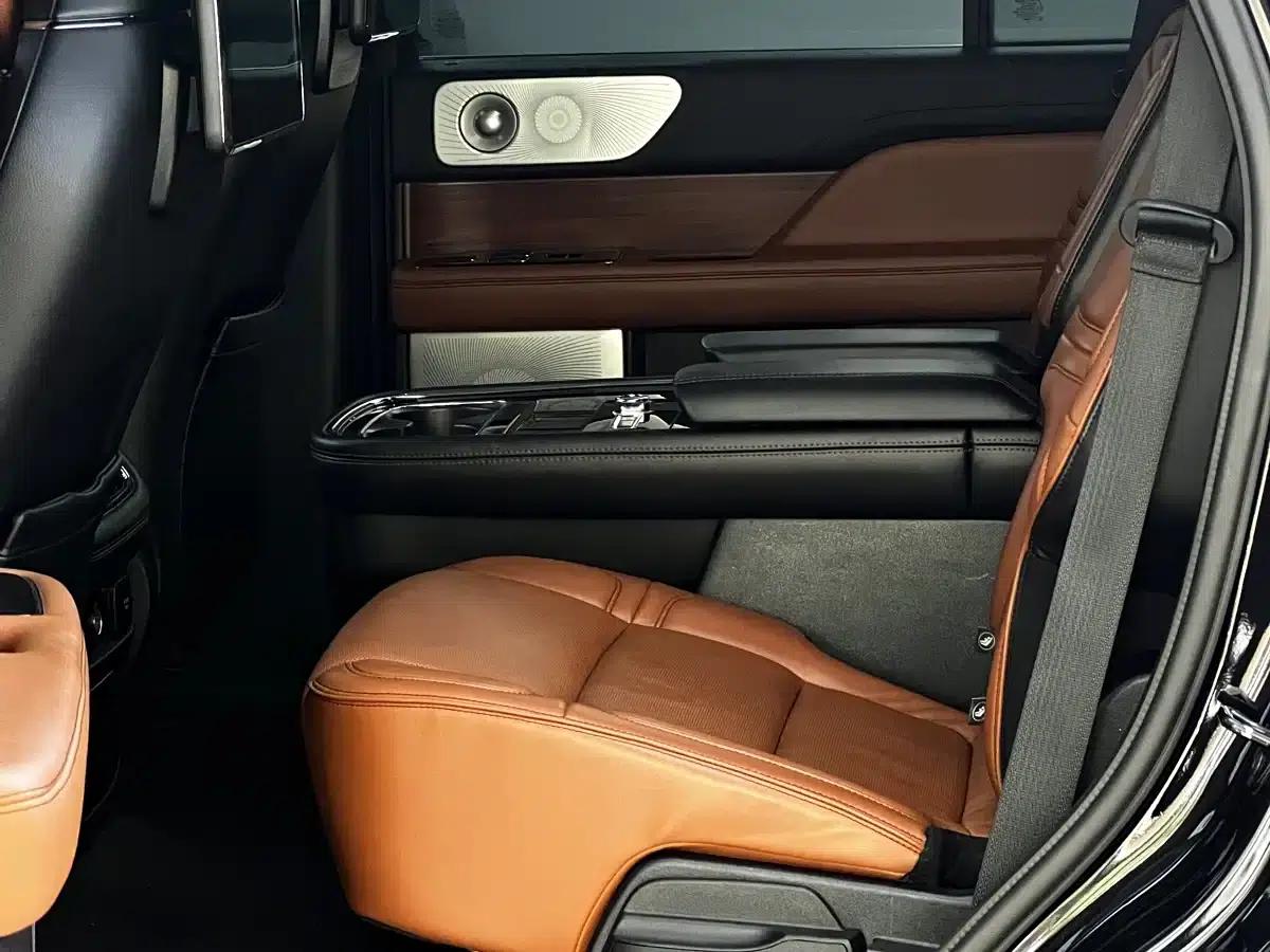 Navigator 2019 3.5T Premium Edition (China VI Emission Standard) — миниатюра 11