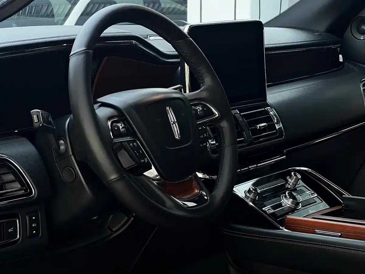 Navigator 2019 3.5T Premium Edition (China VI Emission Standard) — миниатюра 16