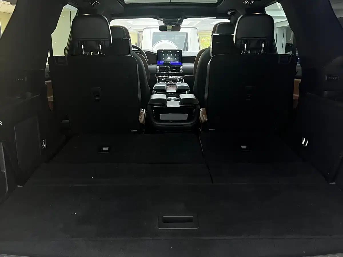 Navigator 2019 3.5T Premium Edition (China VI Emission Standard) — миниатюра 29