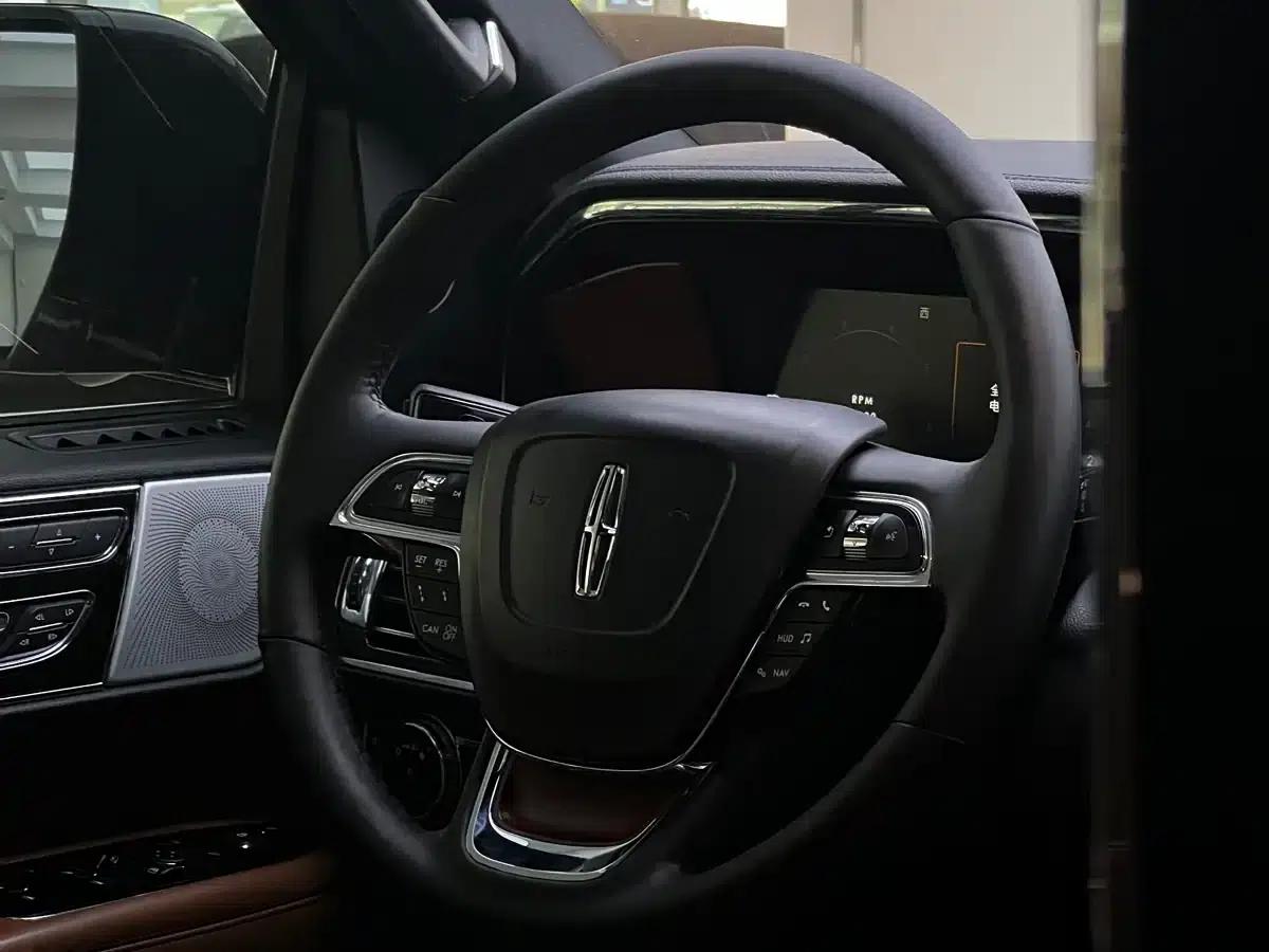 Navigator 2019 3.5T Premium Edition (China VI Emission Standard) — миниатюра 32