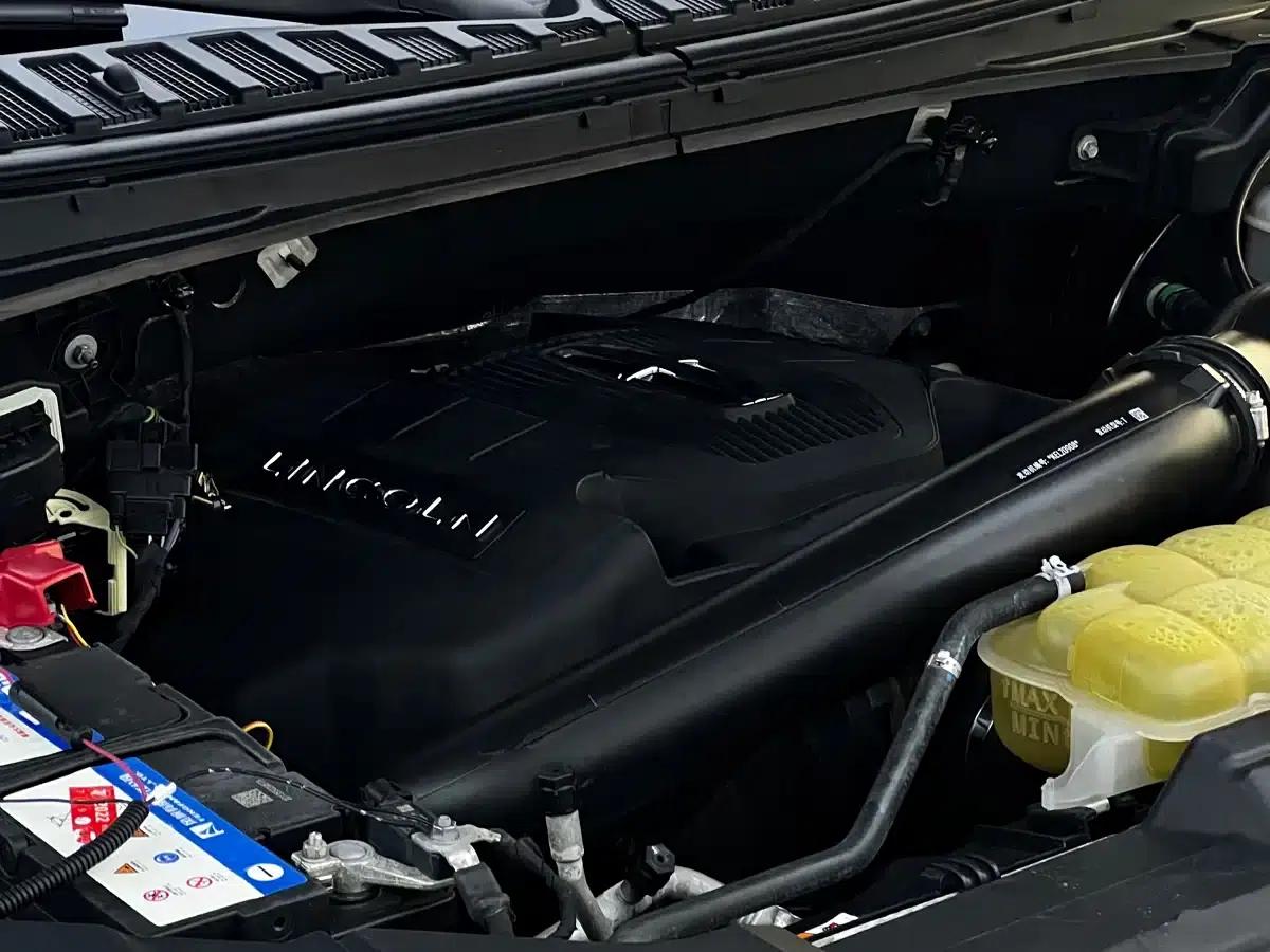 Navigator 2019 3.5T Premium Edition (China VI Emission Standard) — миниатюра 35