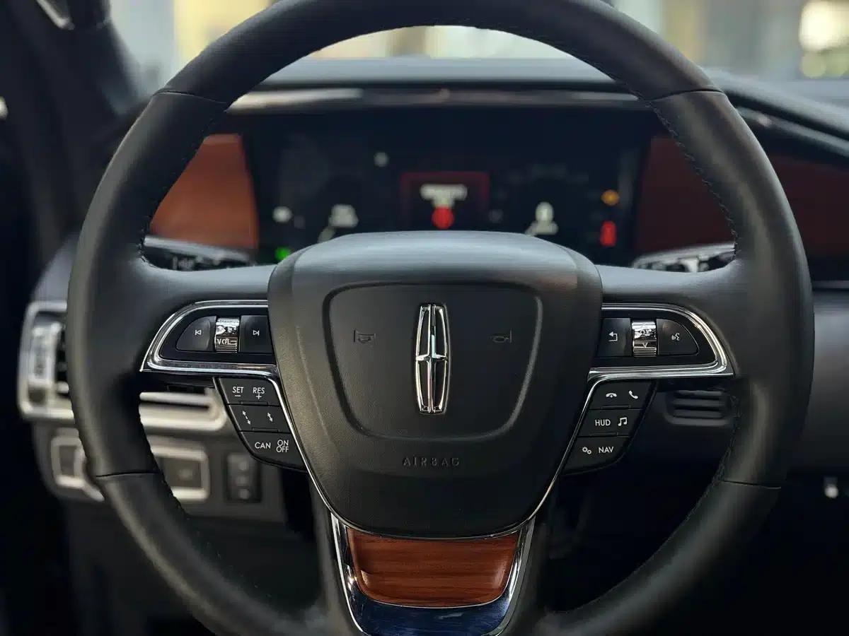 Navigator 2019 3.5T Premium Edition (China VI Emission Standard) — миниатюра 7