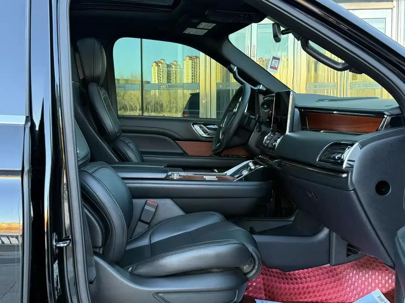 Navigator 2018 3.5T Premium Edition (National V Emission Standard) — миниатюра 4