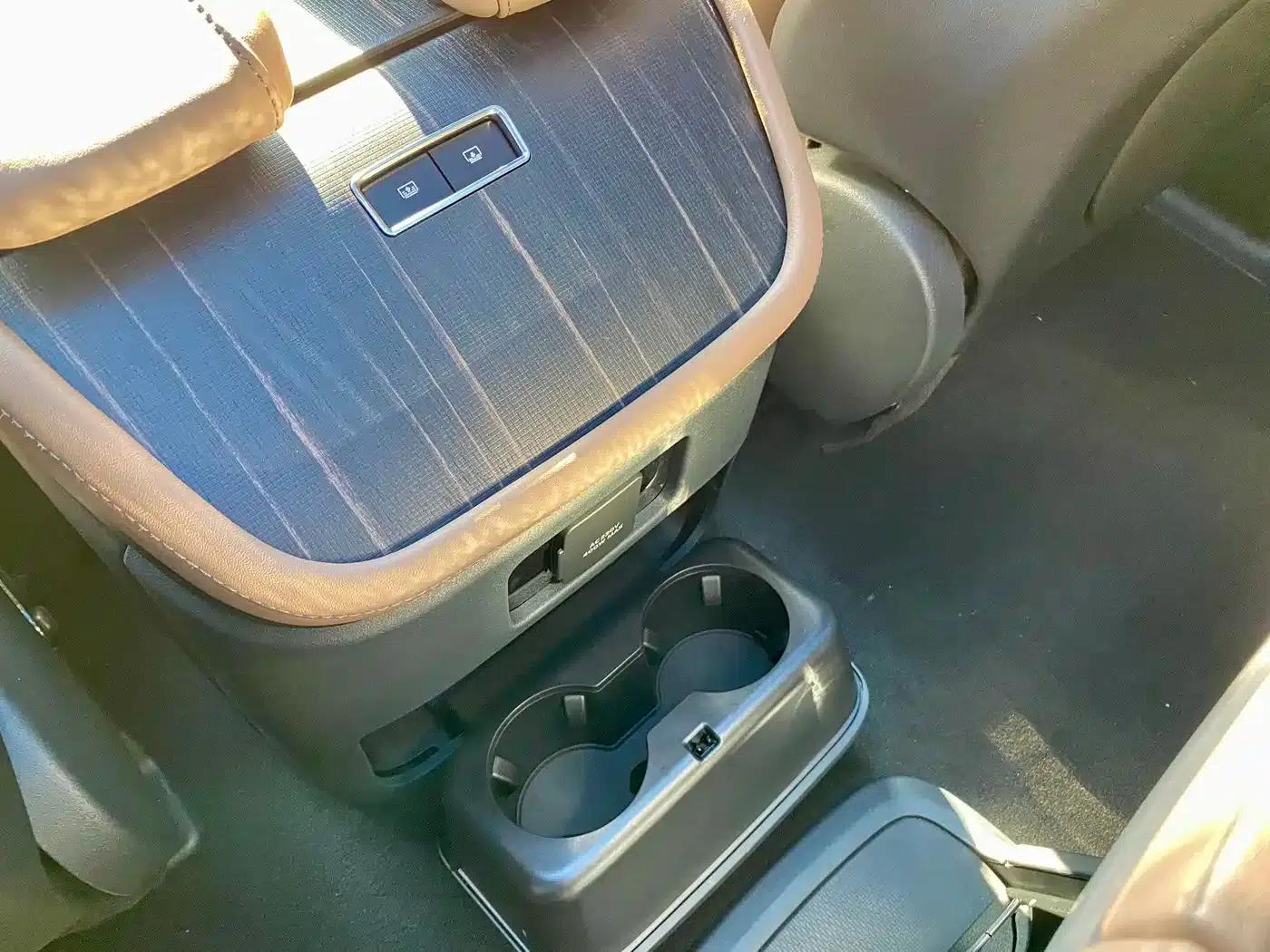Navigator 2025 3.5T Presidential Edition — миниатюра 24