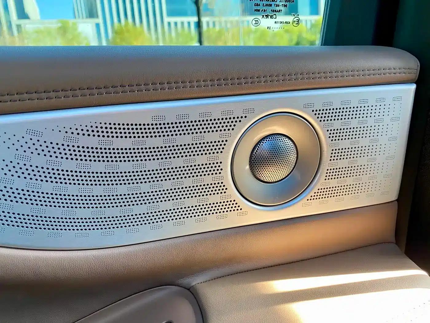 Navigator 2025 3.5T Presidential Edition — миниатюра 25