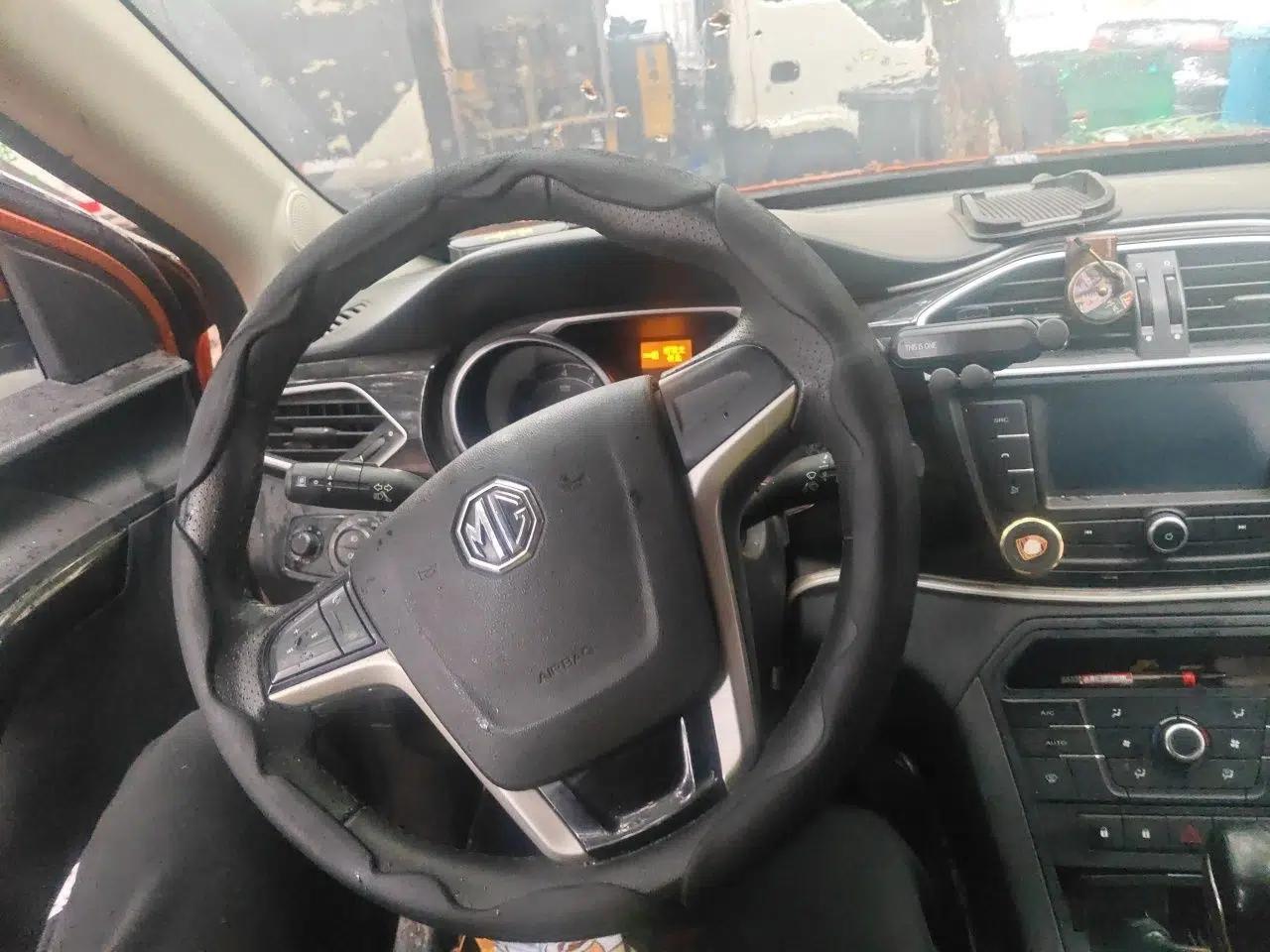 MG GS 2015 2.0TGI TST Luxury Edition — миниатюра 11