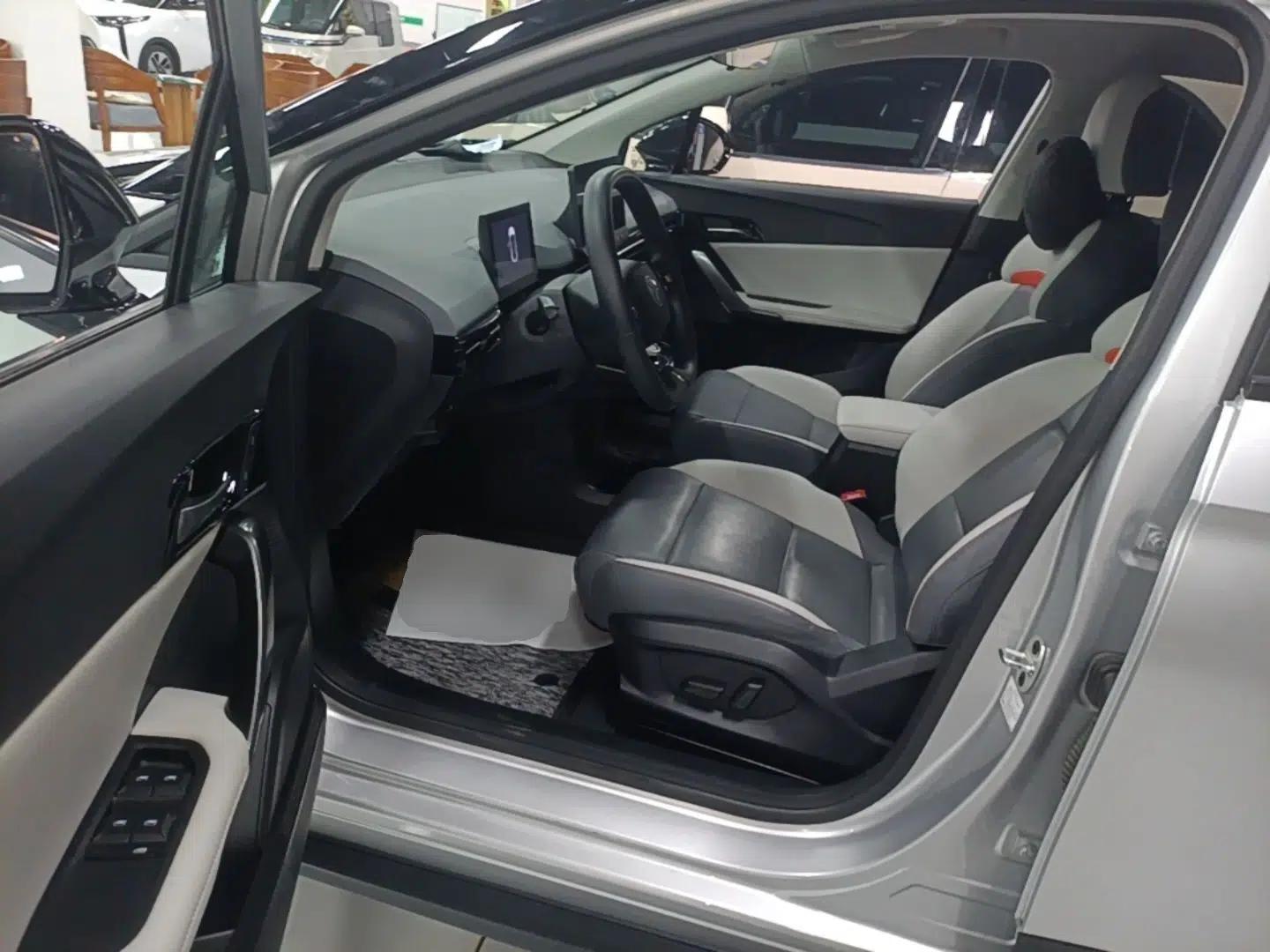 MG 4 EV 2023 415 km Range Sea-Faring Champion Edition — миниатюра 18