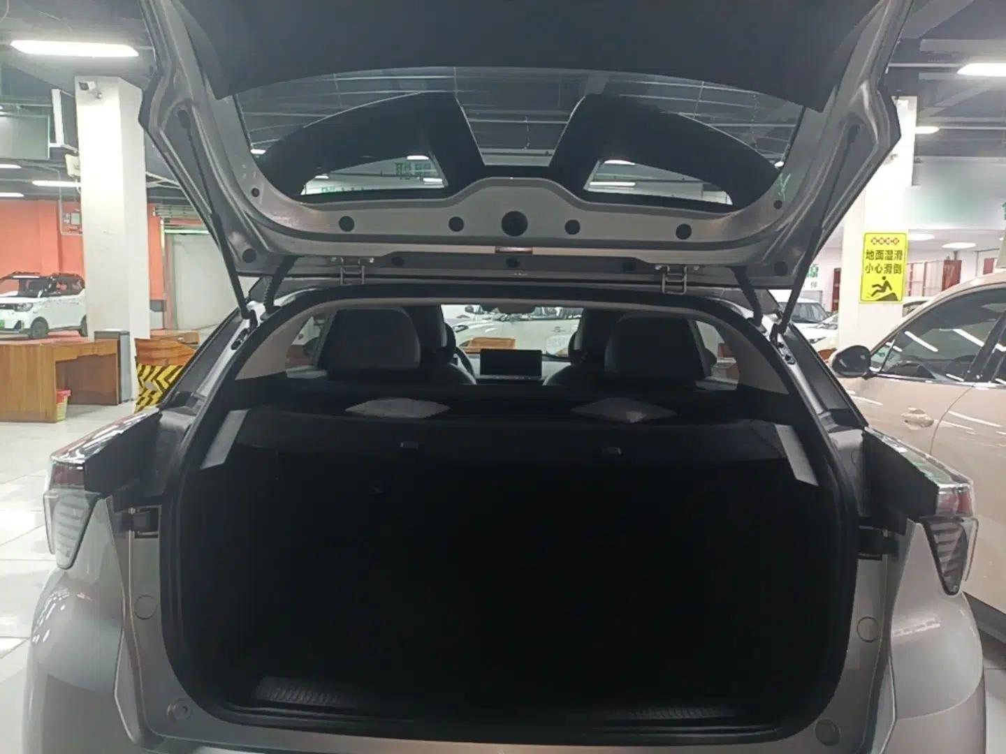 MG 4 EV 2023 415 km Range Sea-Faring Champion Edition — миниатюра 22