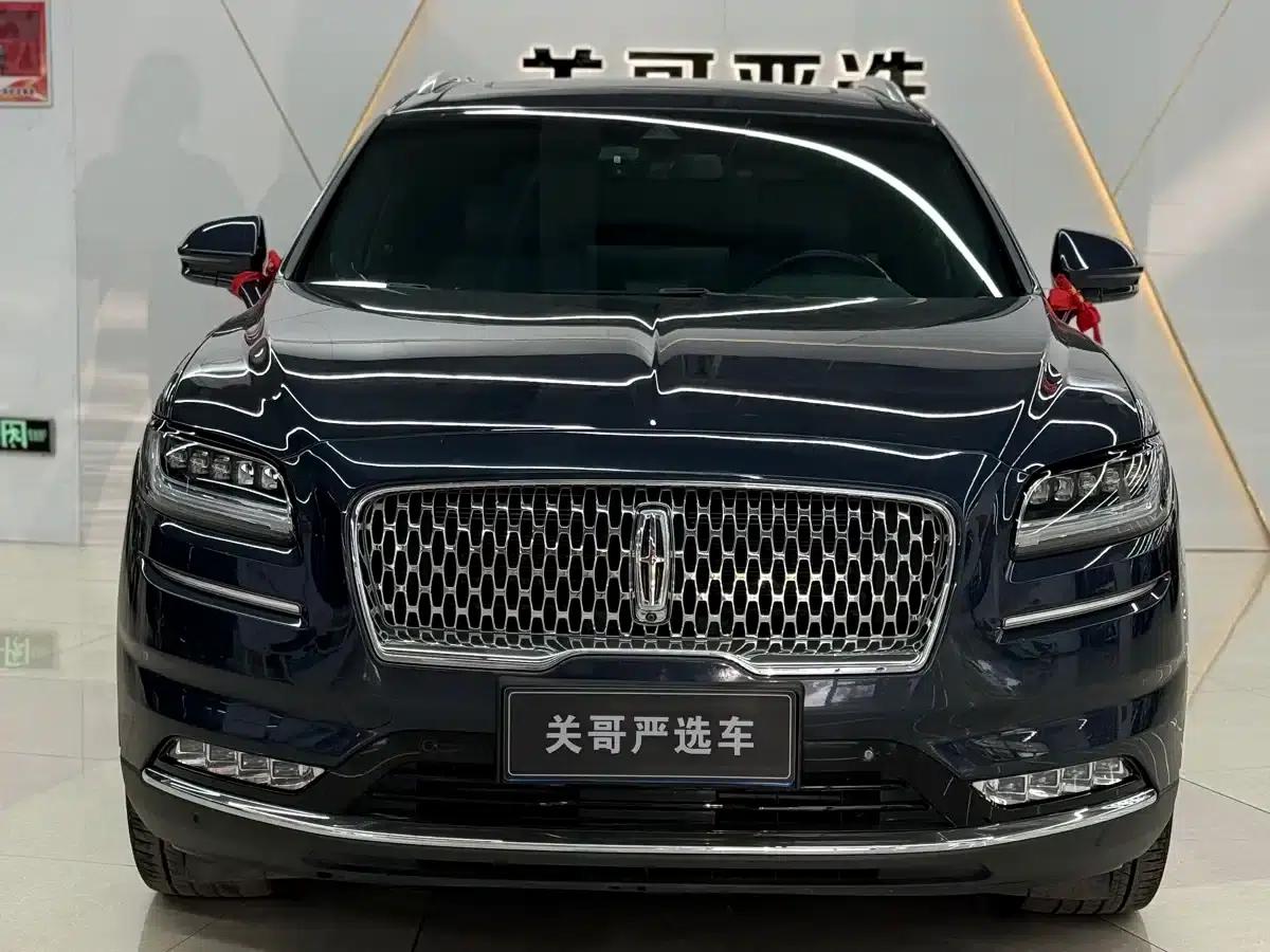 Navigator 2022 2.7T 4WD Premium Edition — миниатюра 2