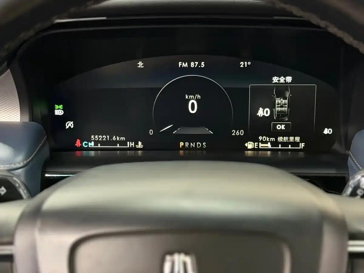 Navigator 2022 2.7T 4WD Premium Edition — миниатюра 12