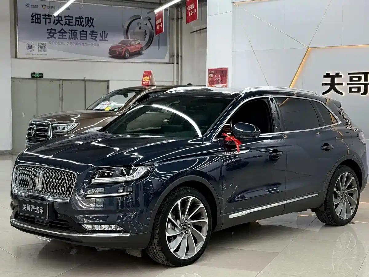 Navigator 2022 2.7T 4WD Premium Edition — миниатюра 3