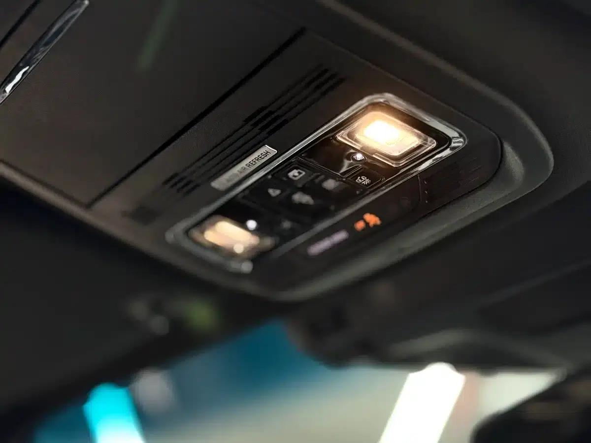 Navigator 2022 2.7T 4WD Premium Edition — миниатюра 28