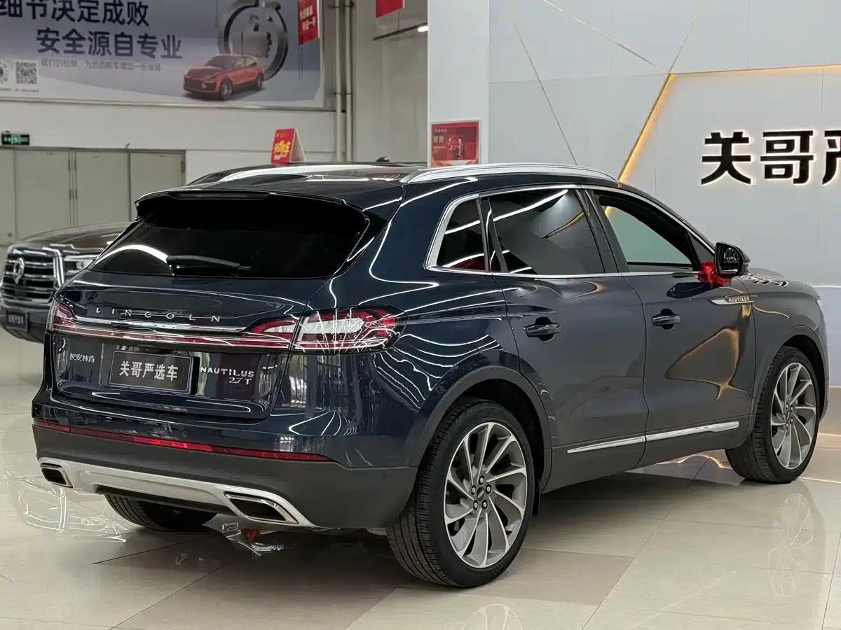 Navigator 2022 2.7T 4WD Premium Edition — миниатюра 6