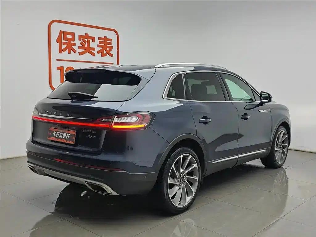 Navigator 2021 2.7T AWD Premium Edition — миниатюра 2