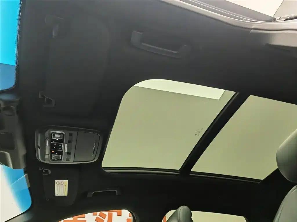 Navigator 2021 2.7T AWD Premium Edition — миниатюра 14