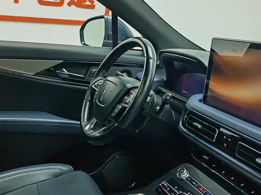 Navigator 2021 2.7T AWD Premium Edition — миниатюра 22