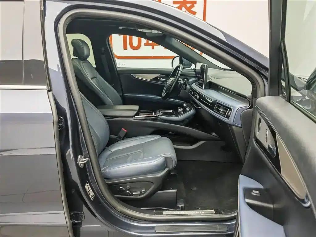 Navigator 2021 2.7T AWD Premium Edition — миниатюра 23