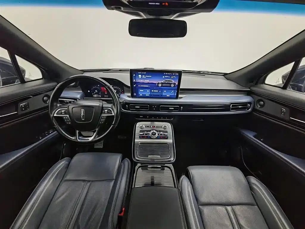 Navigator 2021 2.7T AWD Premium Edition — миниатюра 5