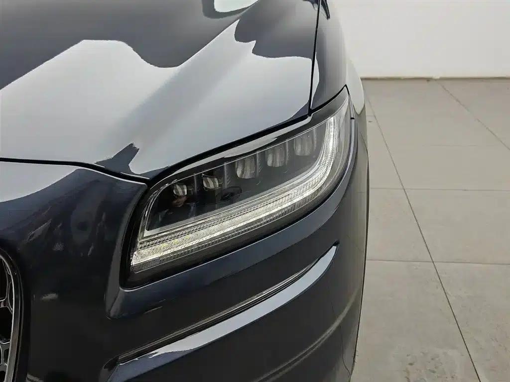 Navigator 2021 2.7T AWD Premium Edition — миниатюра 7