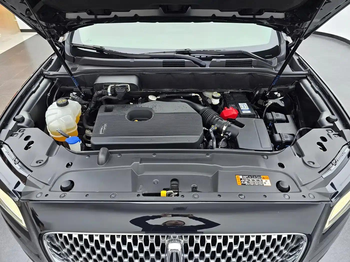 Navigator 2021 2.0T AWD Premium Edition — миниатюра 11