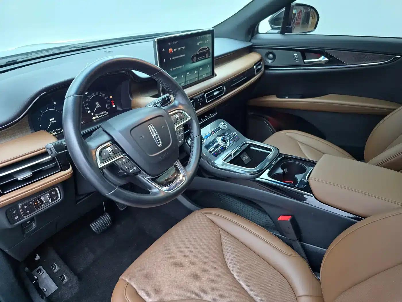 Navigator 2021 2.0T AWD Premium Edition — миниатюра 12