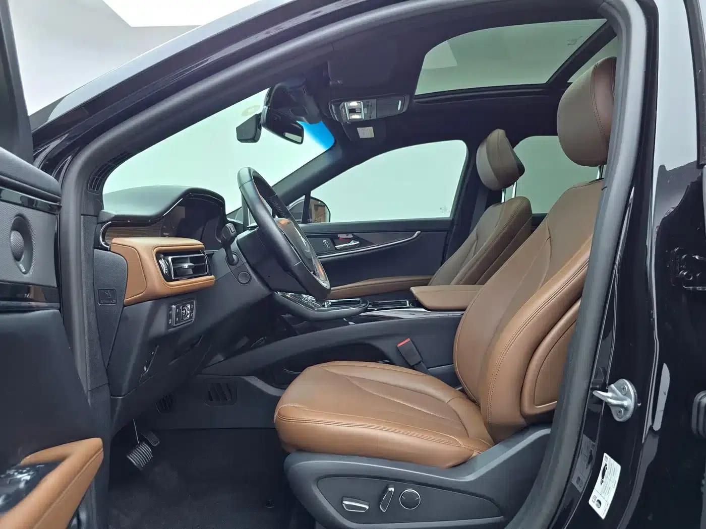 Navigator 2021 2.0T AWD Premium Edition — миниатюра 13