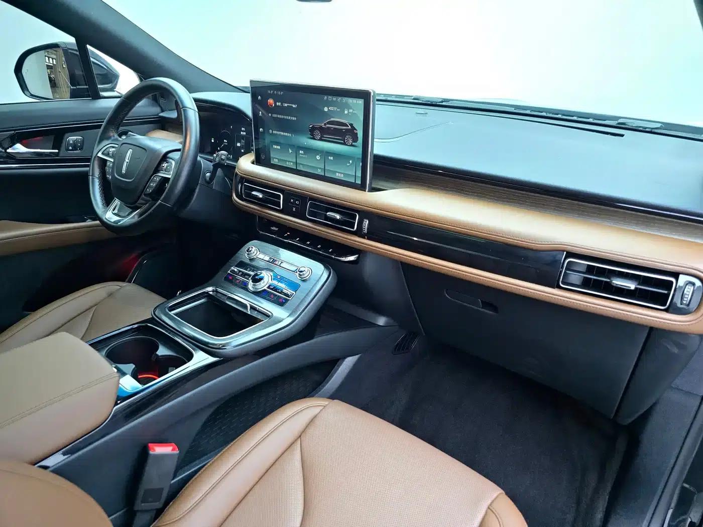 Navigator 2021 2.0T AWD Premium Edition — миниатюра 14
