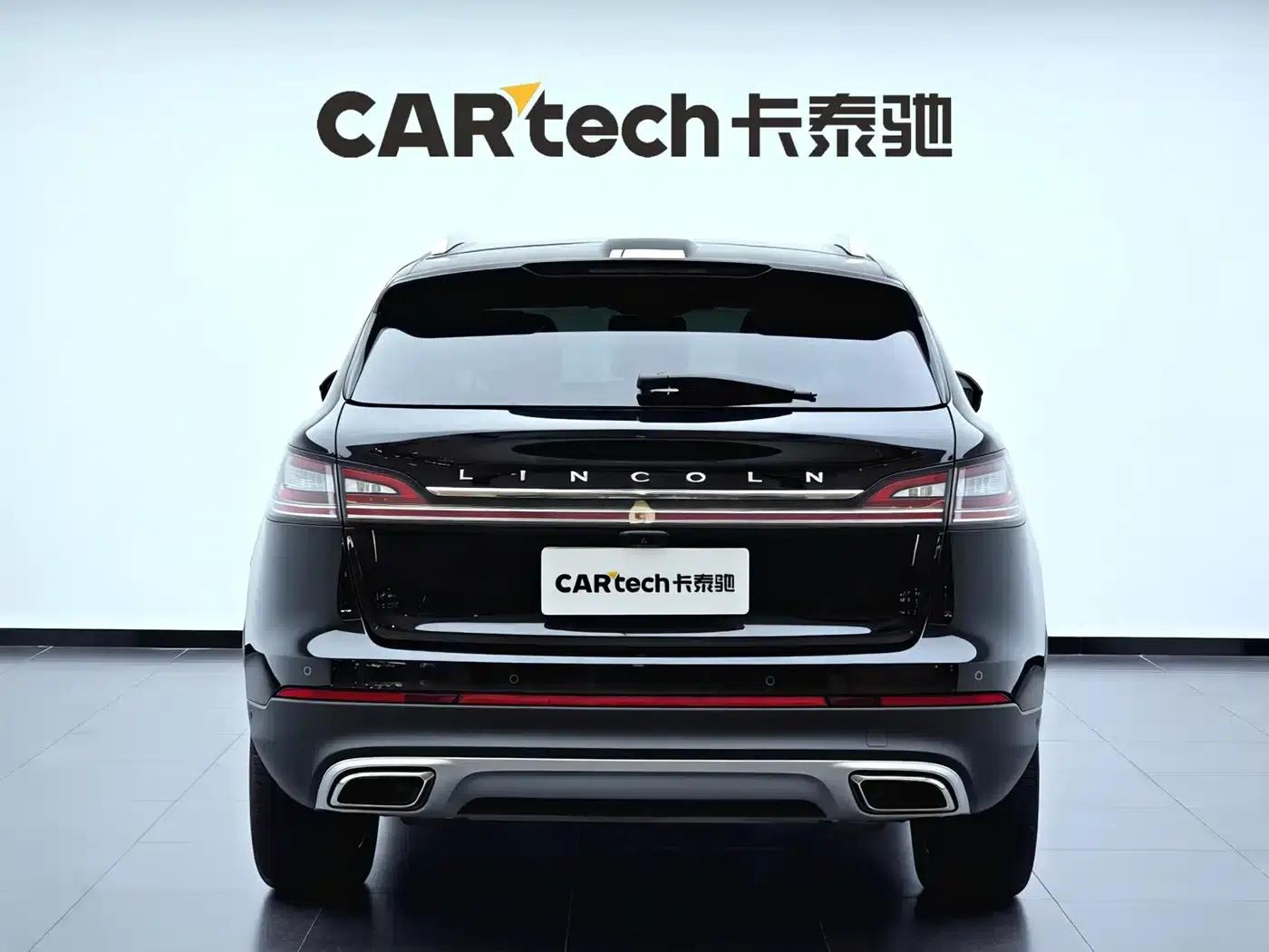 Navigator 2021 2.0T AWD Premium Edition — миниатюра 5