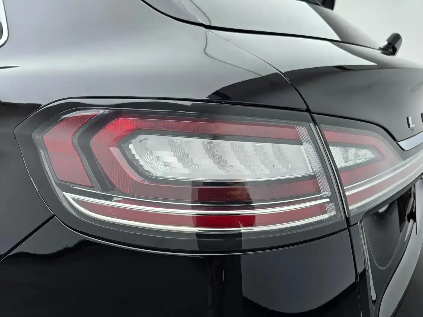 Navigator 2021 2.0T AWD Premium Edition — миниатюра 9