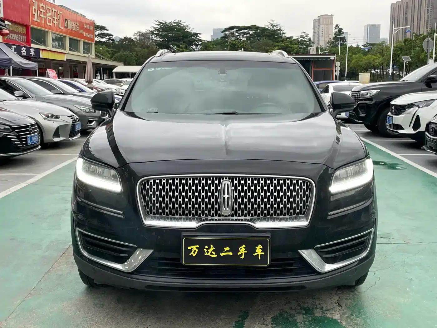 2019 Navigator Imported Model 2.0T Two-Wheel Drive Premium Edition (China VI Emission Standard) — миниатюра 2