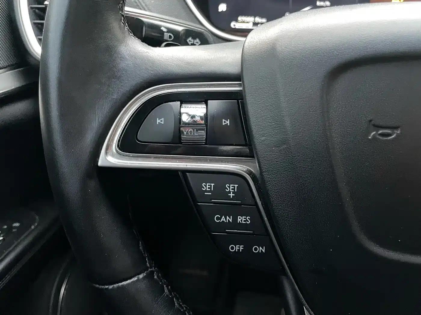 2019 Navigator Imported Model 2.0T Two-Wheel Drive Premium Edition (China VI Emission Standard) — миниатюра 12