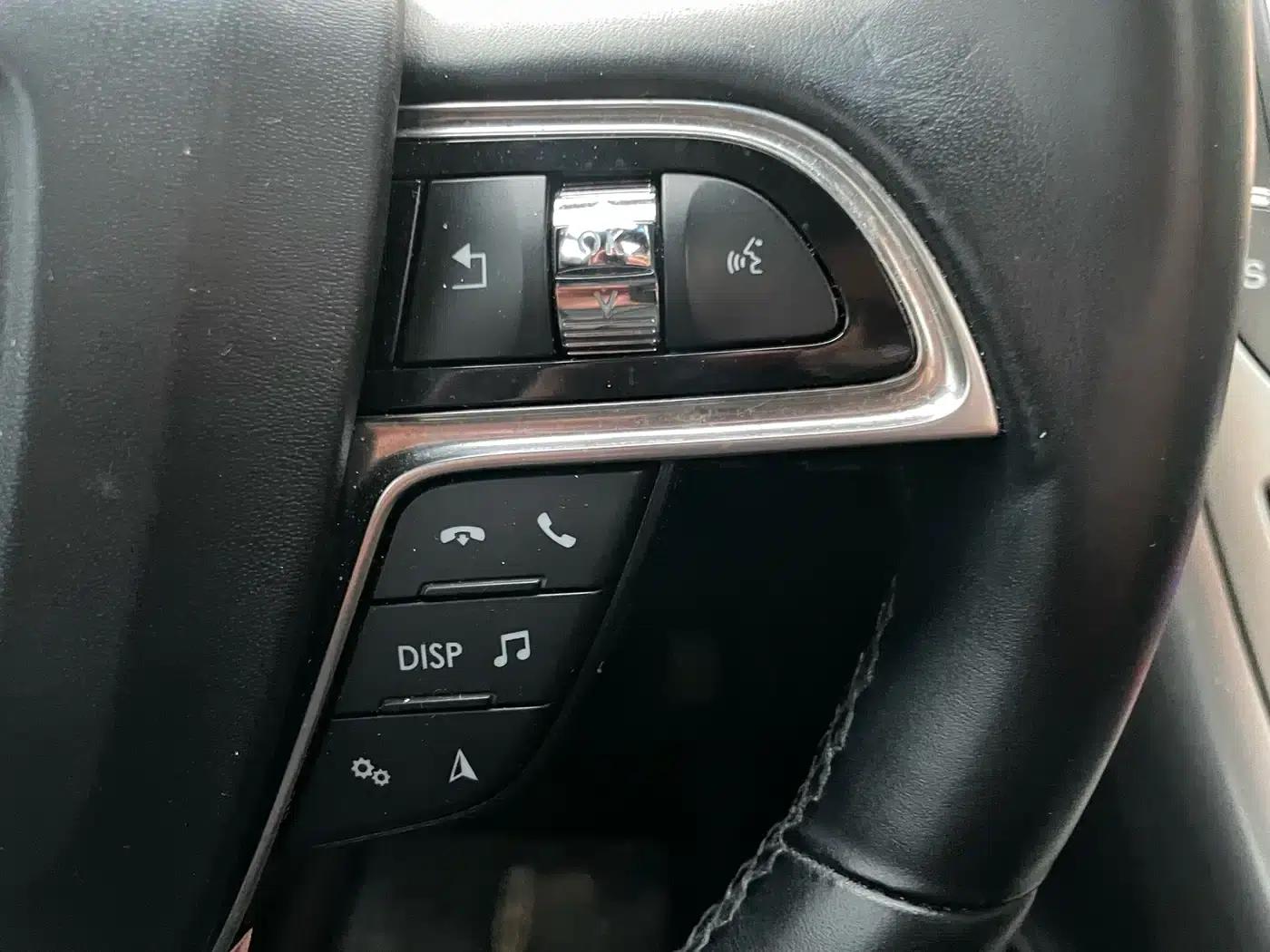 2019 Navigator Imported Model 2.0T Two-Wheel Drive Premium Edition (China VI Emission Standard) — миниатюра 14